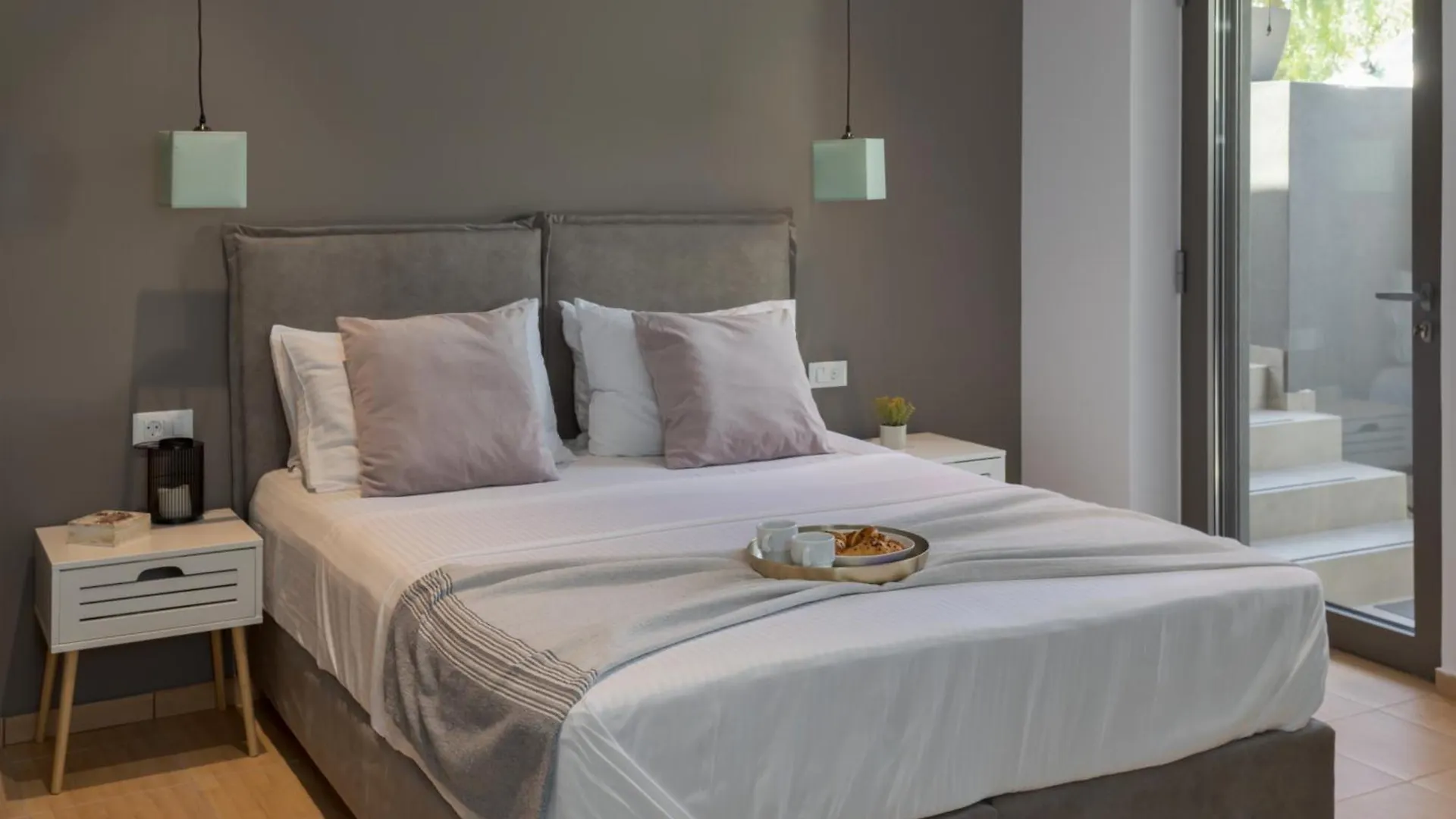 Crystal Sun Luxury Villa Giofirakia 0*,  Greece