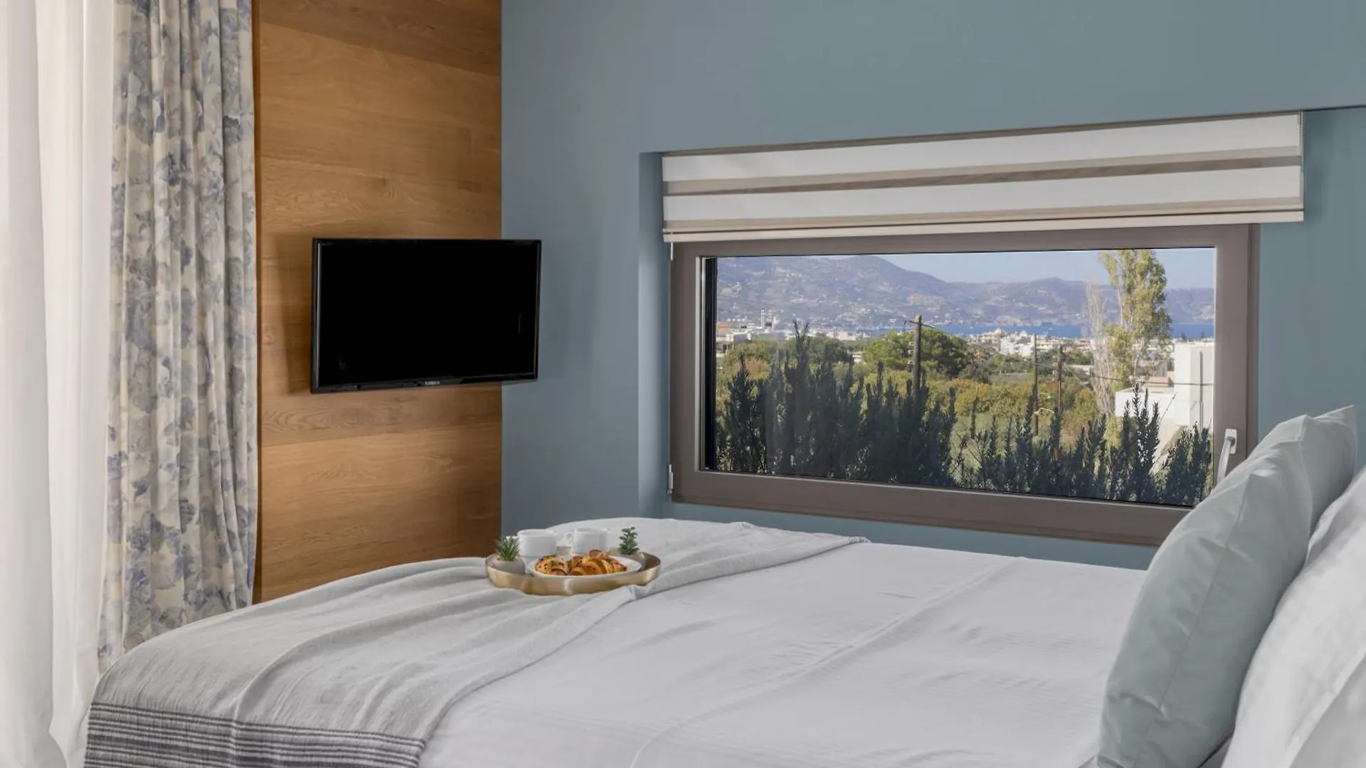 Crystal Sun Luxury Villa Giofirakia