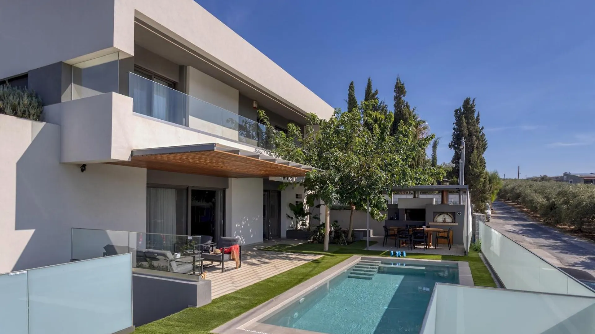 Crystal Sun Luxury Villa Giofirakia 0*,