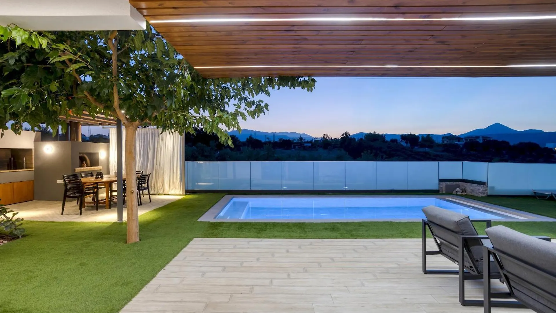Crystal Sun Luxury Villa Giofirakia