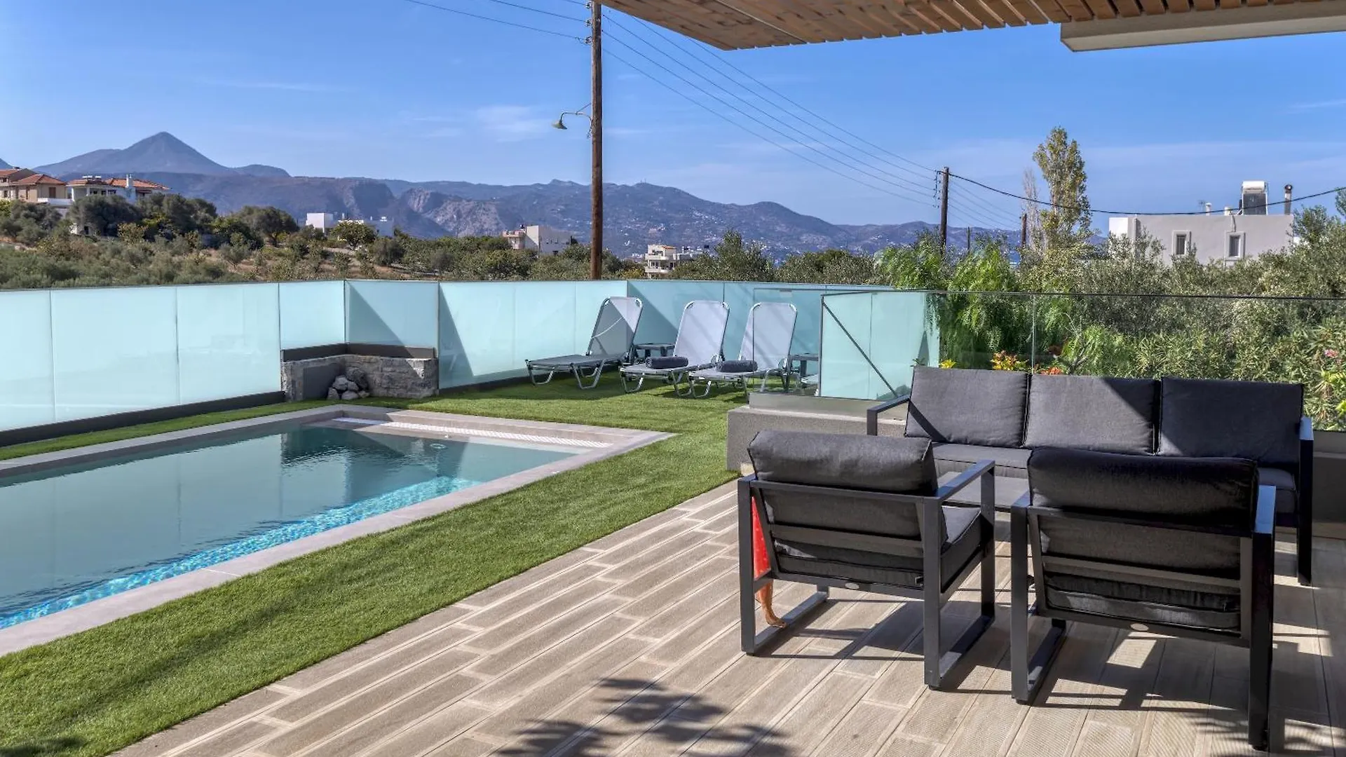 Crystal Sun Luxury Villa Giofirakia