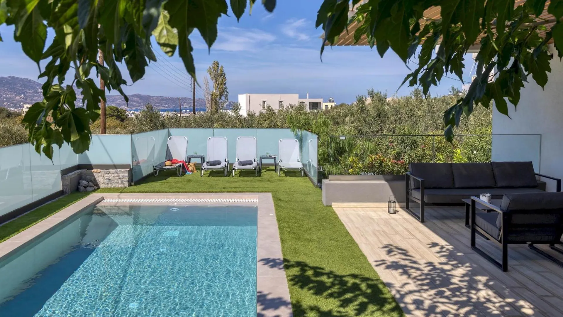 Crystal Sun Luxury Villa Giofirakia Greece